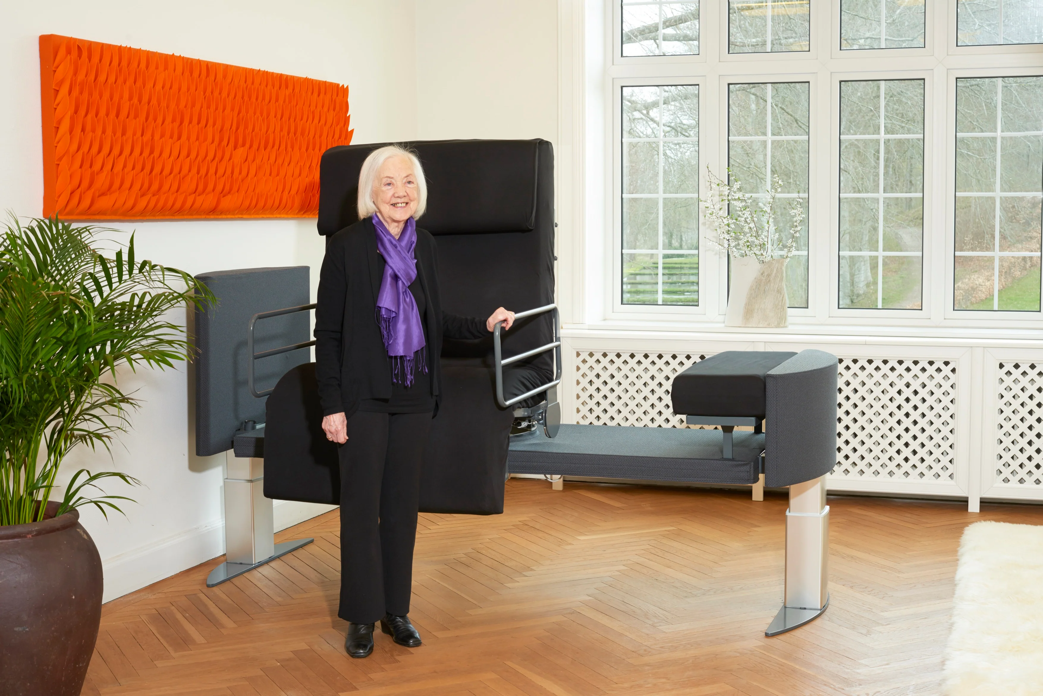 Rotating ChairBed Change - Hi-Lo Adjustable Bed - Image 8