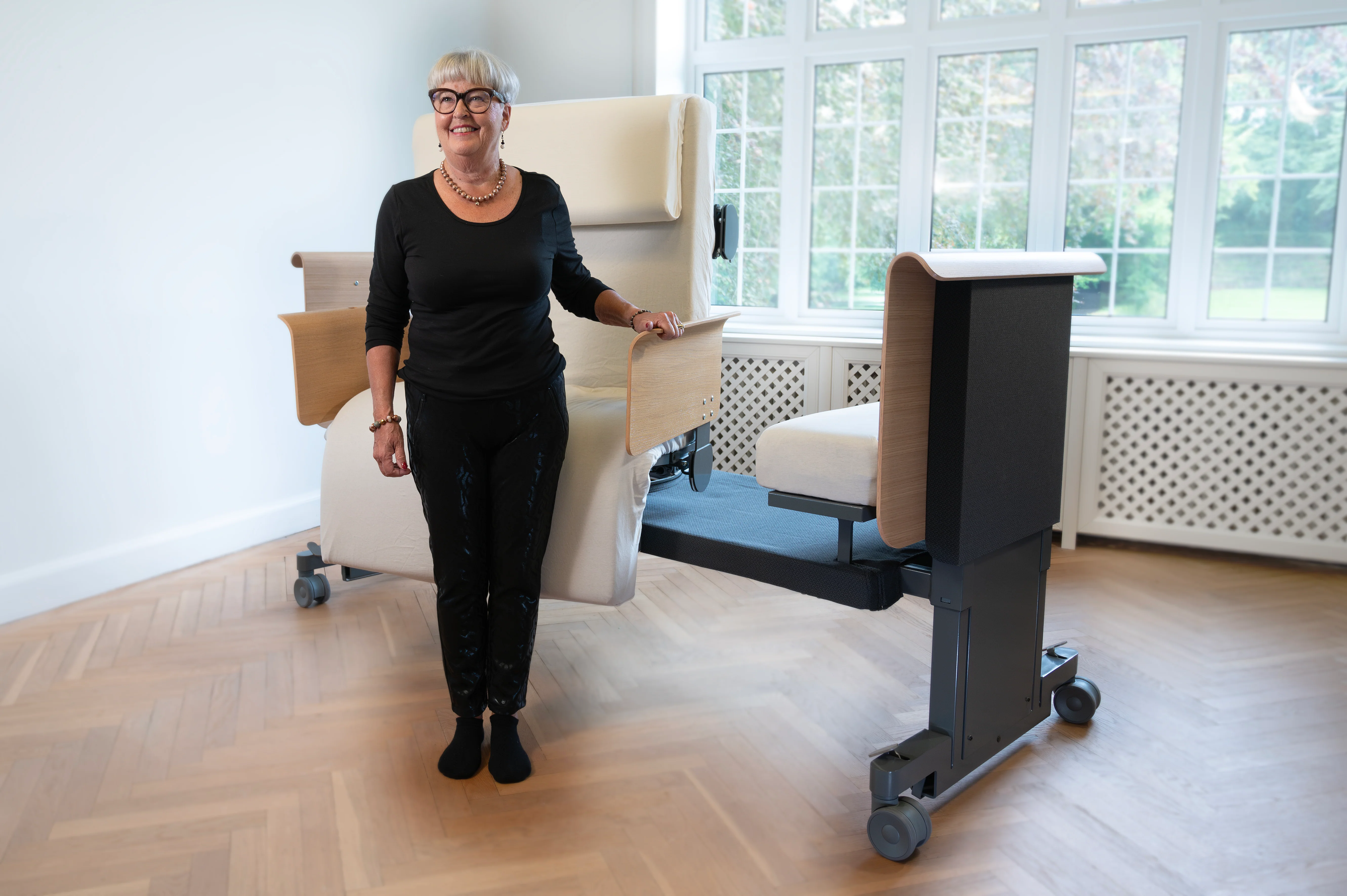 Rotating ChairBed Free - Hi-Lo Adjustable Bed - Image 7